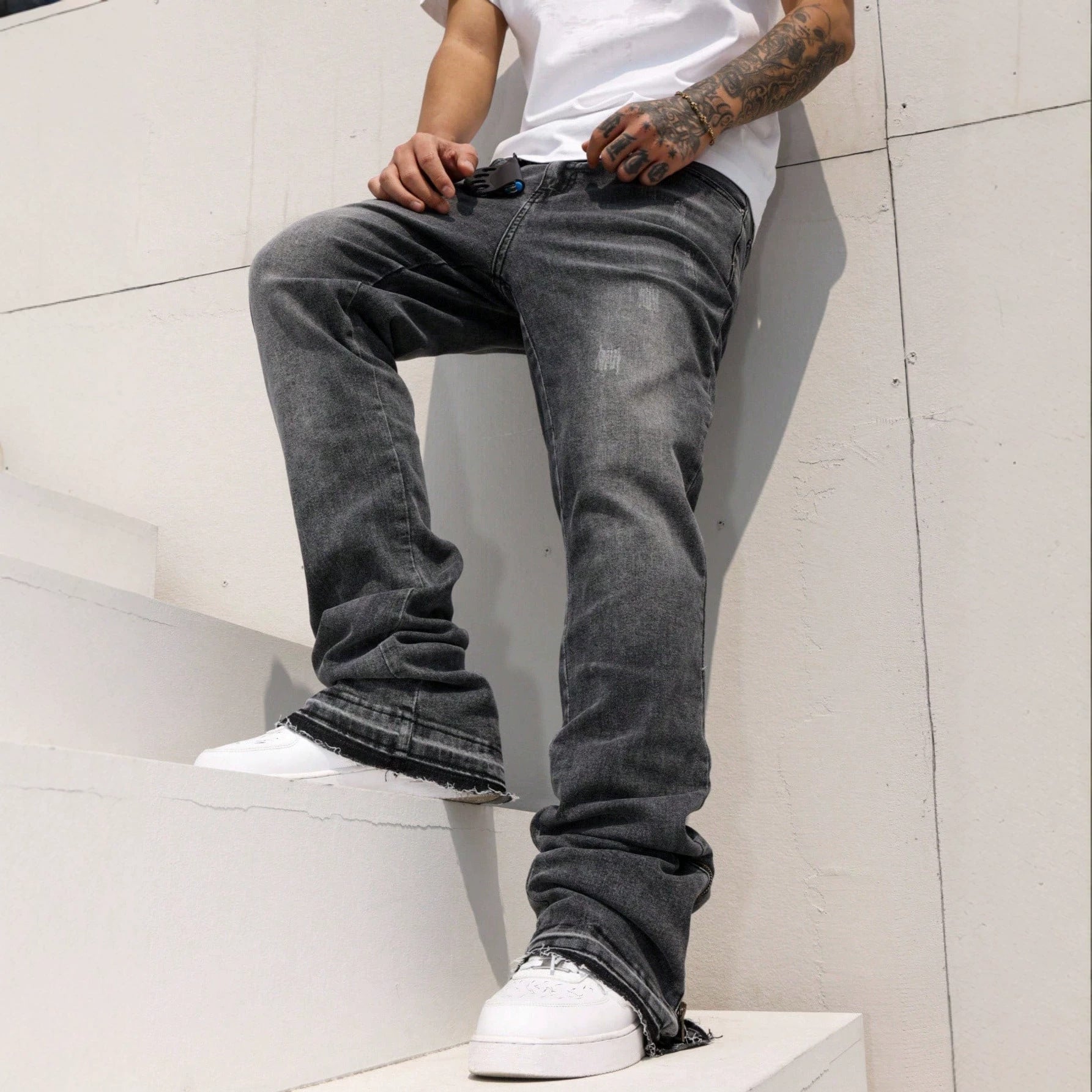 Mens Slightly Flared Relaxed-fit Stretchy Straight-leg Jeans