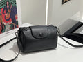 Urban Minimalist Versatile New High-End Feel Work Desk Organizer Bag, Leather Pillow Bag, Light Luxury Shoulder And Crossbody Bag