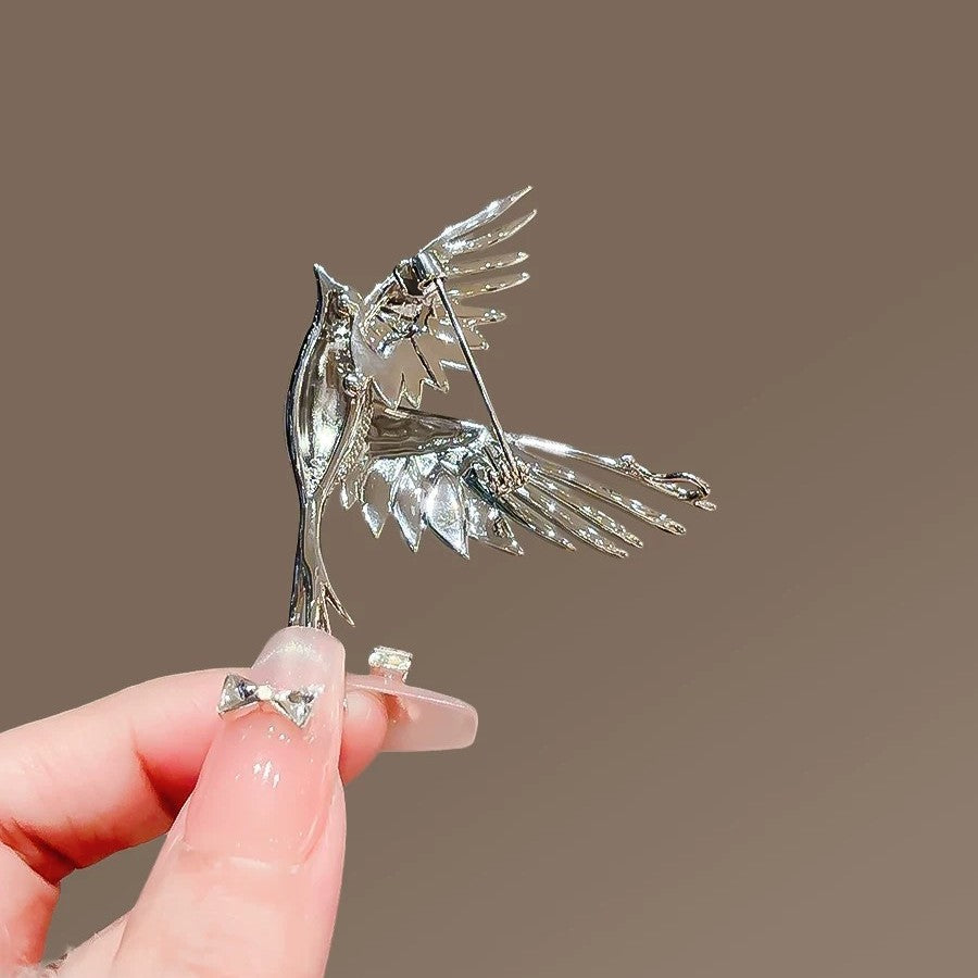 New Luxurious And Elegant Bluebird Brooch
