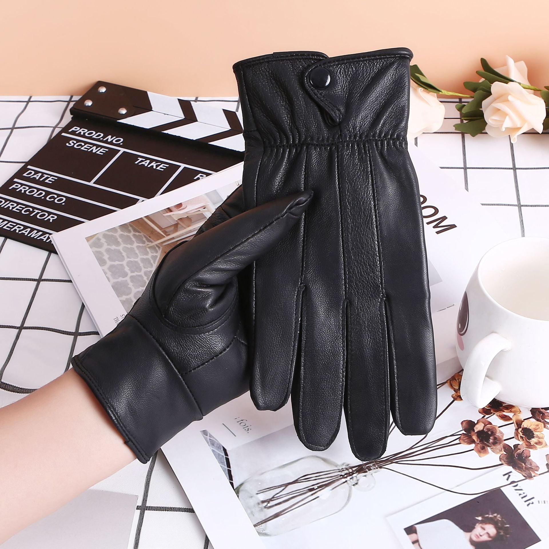 Fleece-lined Thickened Cold-resistant Windproof Sheepskin Mittens For Cycling
