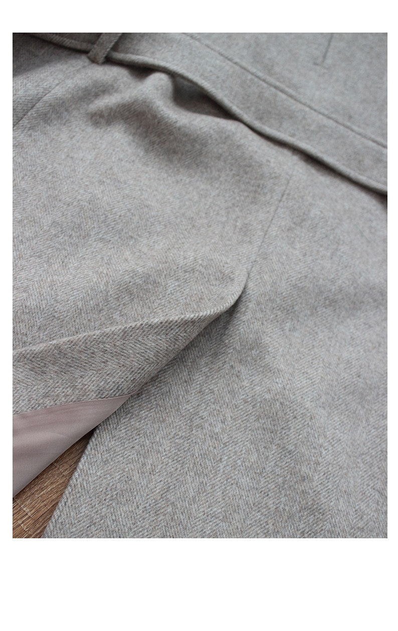 Mens Mid-length Wool Coat With Horn Buttons And A Lapel Collar