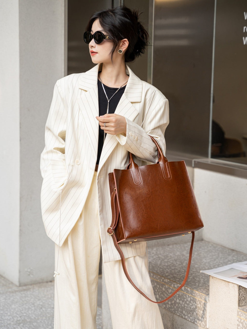 Genuine Leather Women's Bag, Cross-border Commuting, Oiled Wax Cowhide Handbag, Large Capacity Tote, Single Shoulder And Crossbody Square Bag
