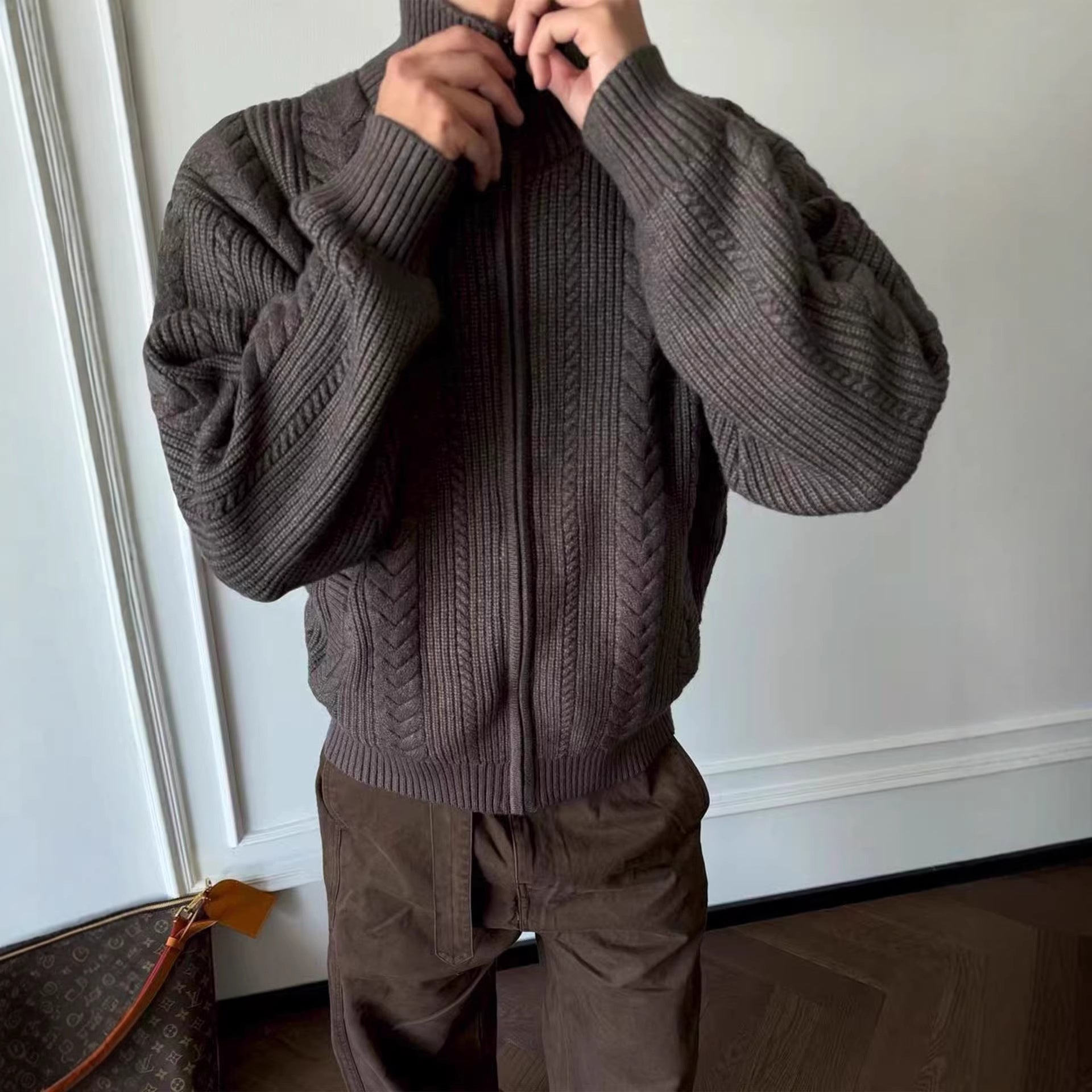 Laid-back Knit Cardigan For Fall And Winter
