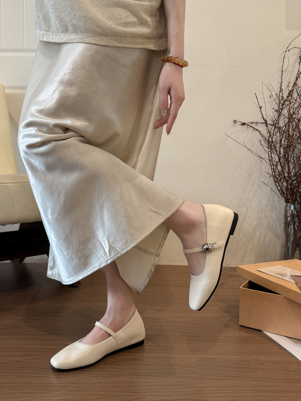 Women Black Flat Low Heel Leather Mary Janes, New Summer Versatile French Style Daily Shoes Matching Skirts