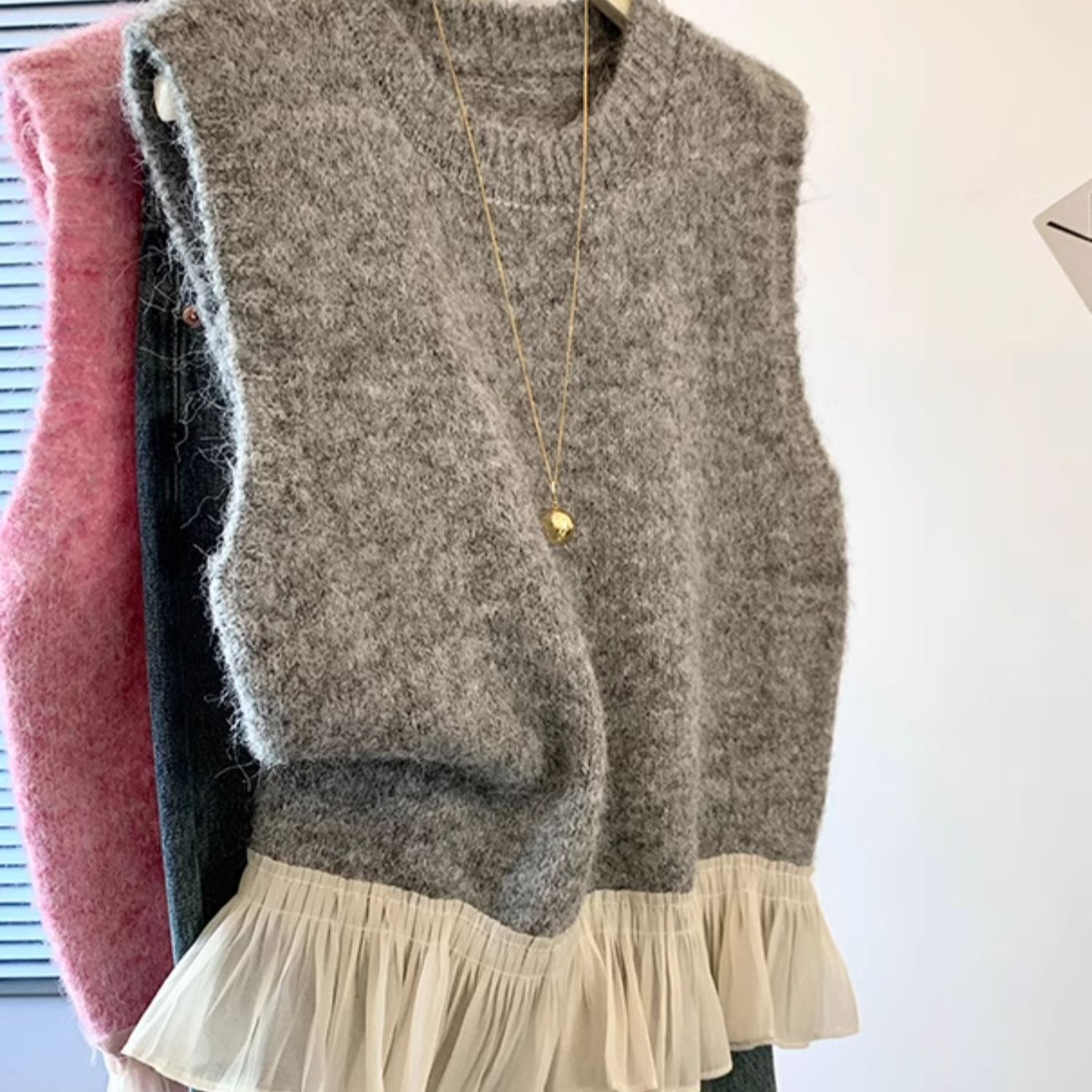 Women's Sweet And Soft Solid-Color Knitted With Ruffled Hemline Sweater Vest Waistcoat Top