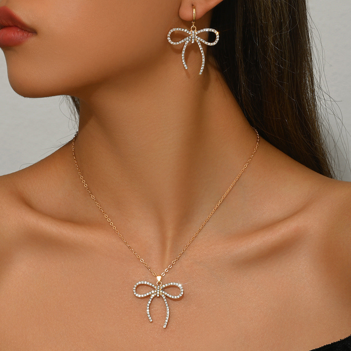 Minimalist Classic Style Bowknot Necklace Earrings Set, Niche Unique Cubic Zirconia Inlaid Clavicle Chain Versatile Women Stud Earrings