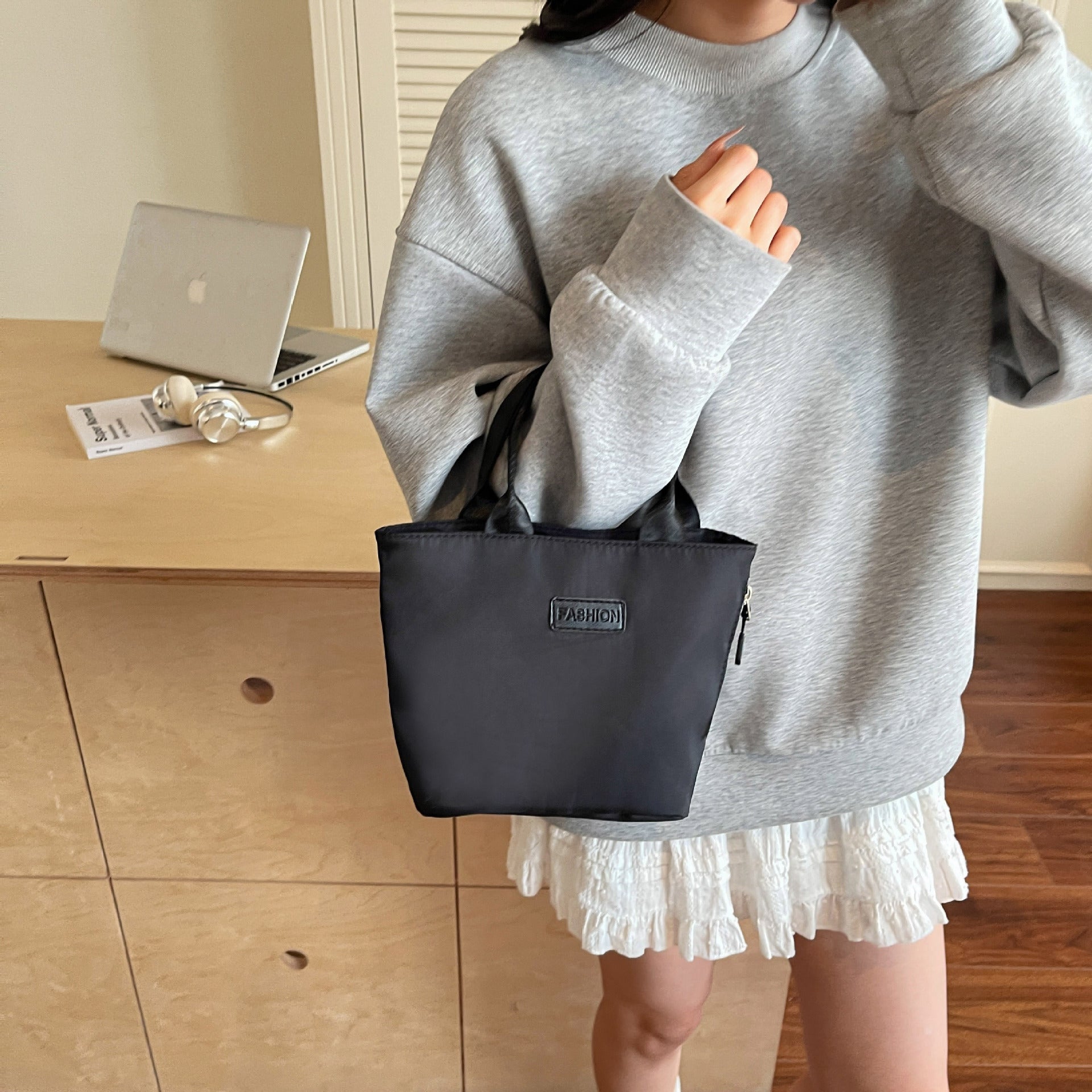 Fashionable Womens Ba Casual Fabric Tote Versatile Commuter Handbag