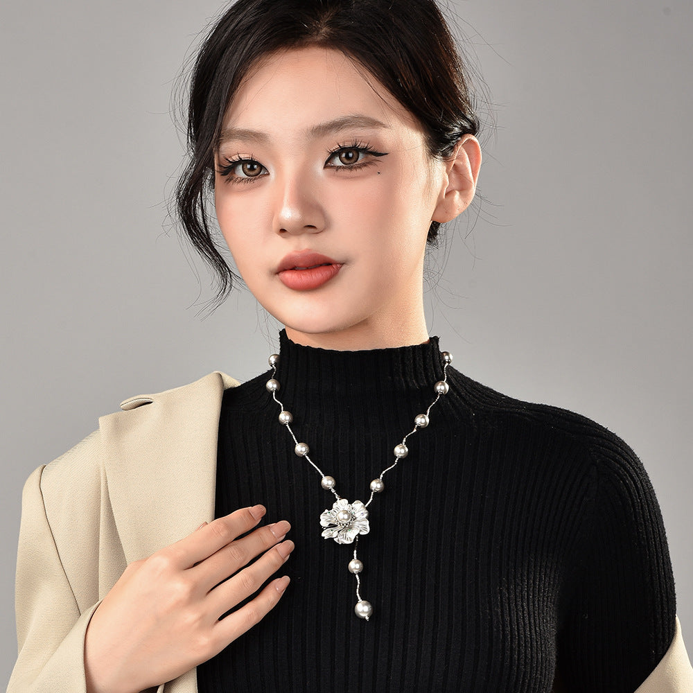 Dainty Flower Zircon Pearl Sweater Chain For Women, Pull Adjustable Wavy Silver Long Necklace, Elegant Minimal Fashion Jewelry