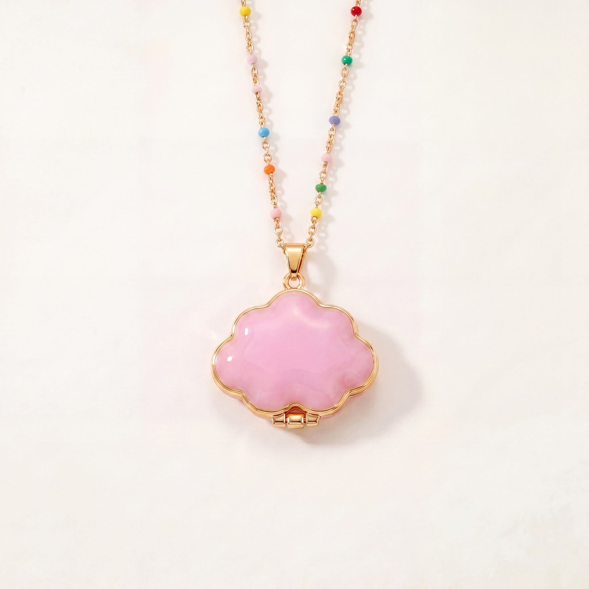 Cloud-shaped Open-and-close Pendant Necklace