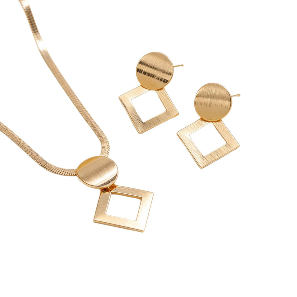 Cross-border European American Geometric Square Pendant Jewelry Set, French Vintage Unique Premium Texture Matching Necklace & Earrings For Women