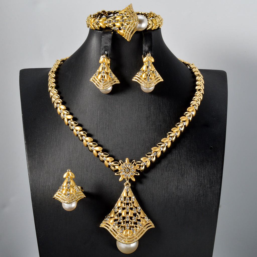 Jewelry 18k Gold-Plated Leaf Necklace
