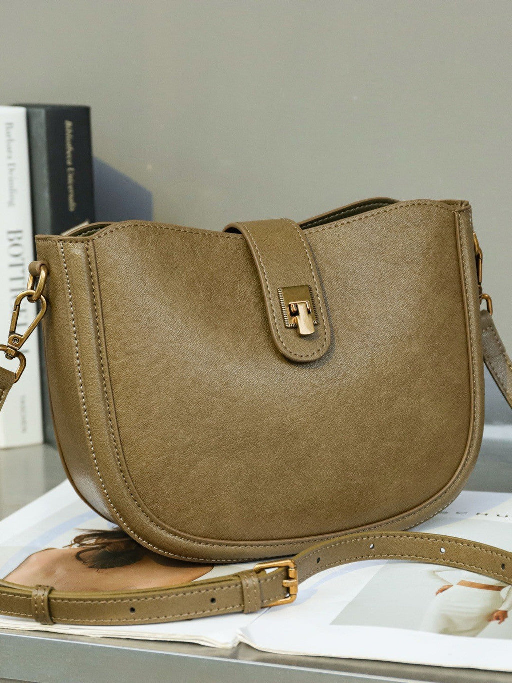 Genuine Leather Women's Bag, Top-layer Cowhide Saddle Bag, High-end Feel Genuine Leather Single Shoulder Half-moon Bag, Commuter Crossbody