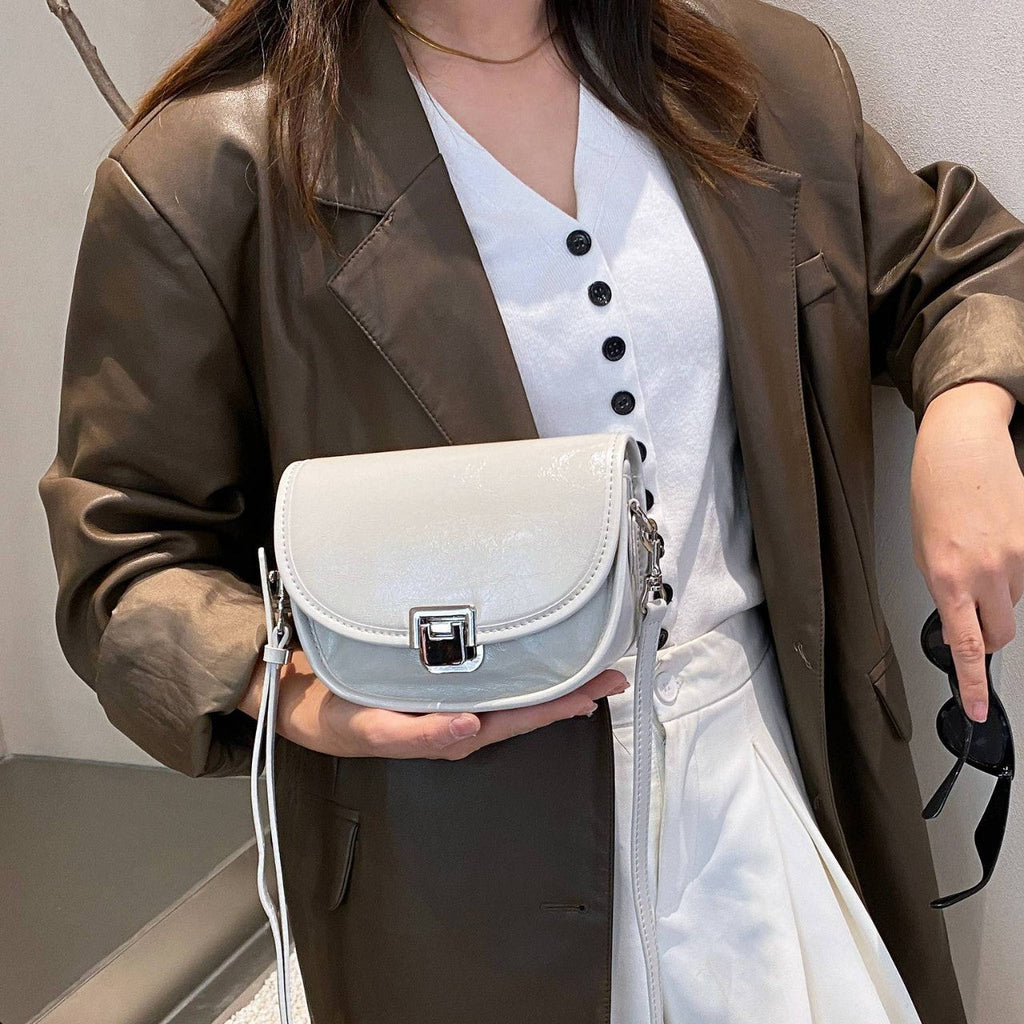 Genuine Leather Women's Bag, Light Luxury New Style, High-end Feel Saddle Bag, Genuine Leather Shoulder Bag, Oil-wax Leather Crossbody Half-moon Bag