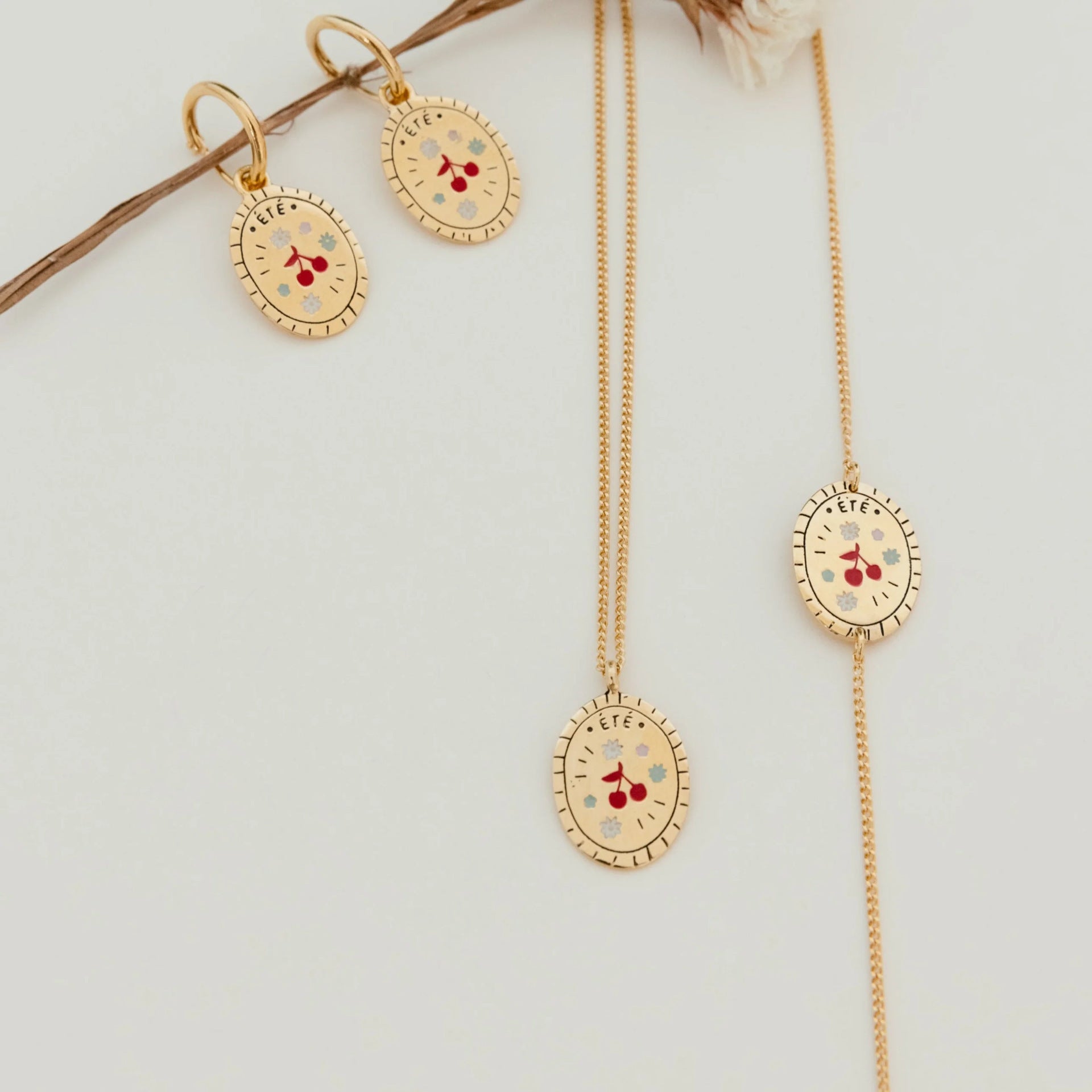 Retro Versatile 18k Necklace And Bracelet