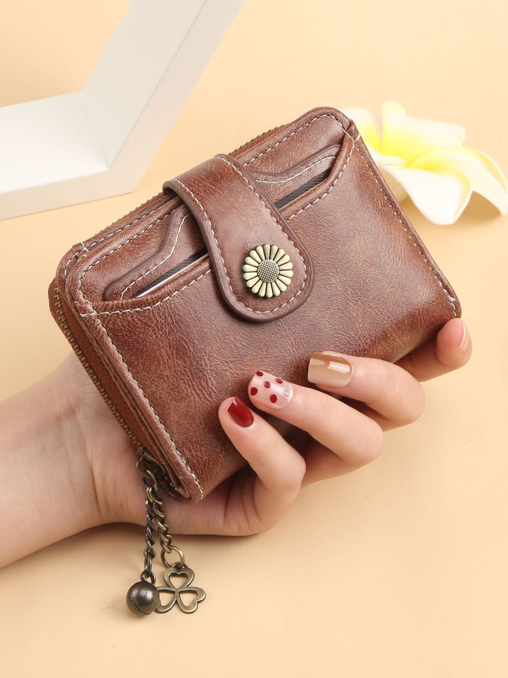 New Womens Wallet Fashionable Tassel Design Zip-around Short Style With Multiple Card Slots