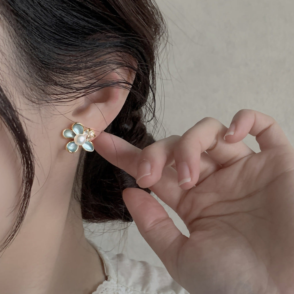 Blue Dripping-Oil Flower Freshwater Pearl Stud Earrings For Women
