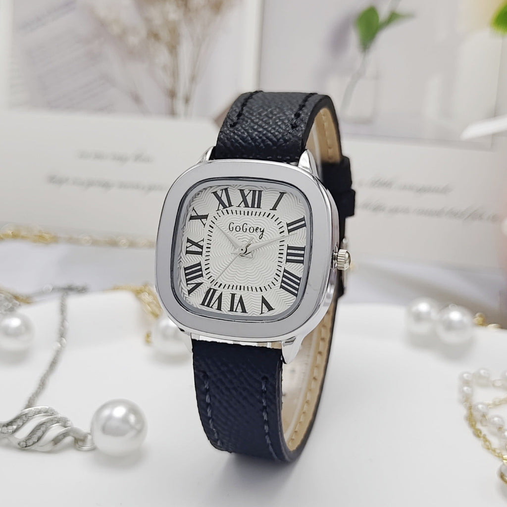 Retro Roman Dial Leather Strap Watch For Women