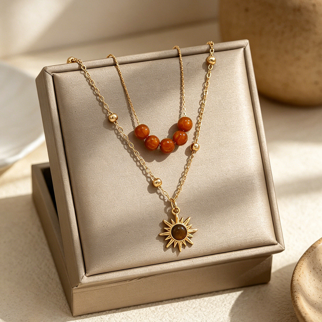Cross-border Vintage Sunflower Tiger's Eye Necklace For Women, Niche Design Premium Texture Stackable Clavicle Chain Matching Jewelry