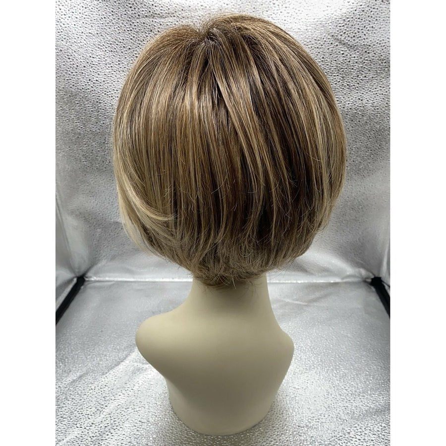Raquel Welch Easy Does It Wig